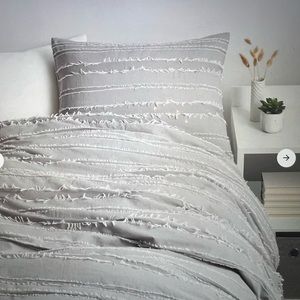 Dormify Juliette eyelash fringe twin  XL comforter and sham set